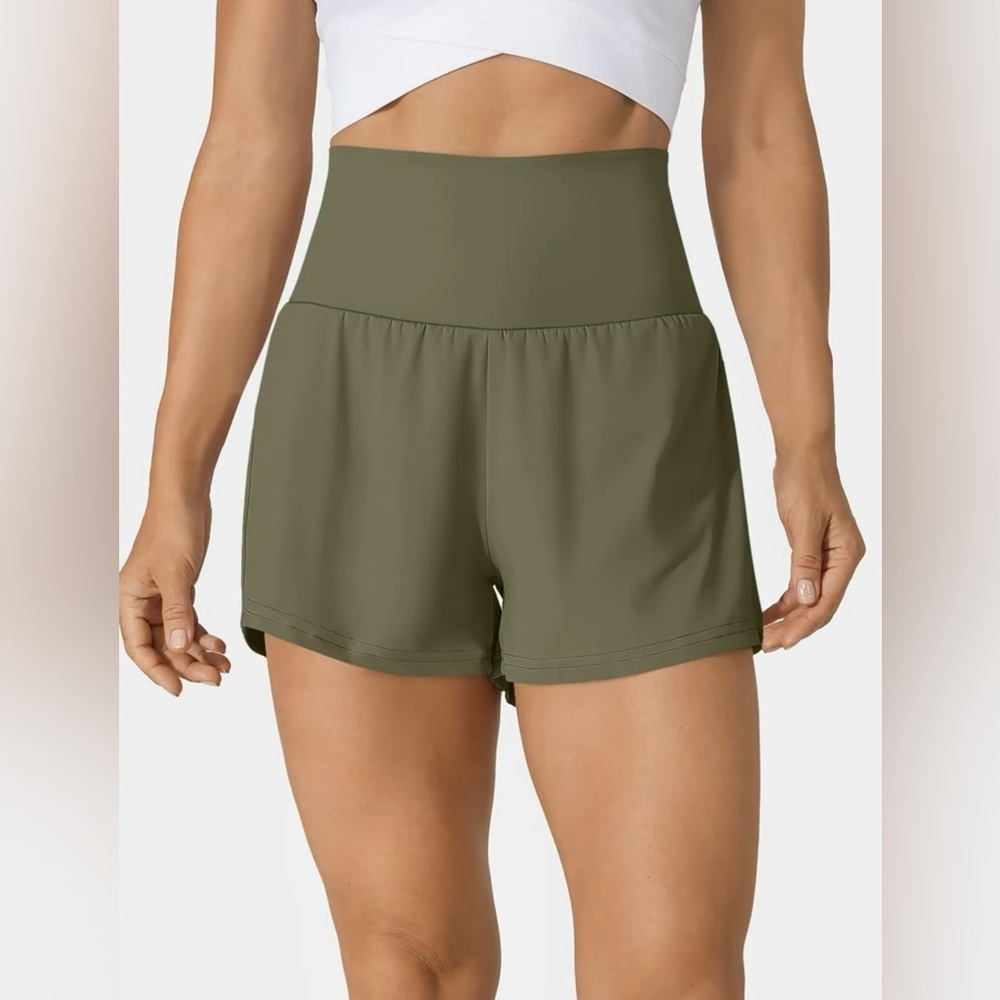 NWT Halara Super High Waisted Back Pocket & Side
Hidden Pocket 2in1 Yoga Shorts